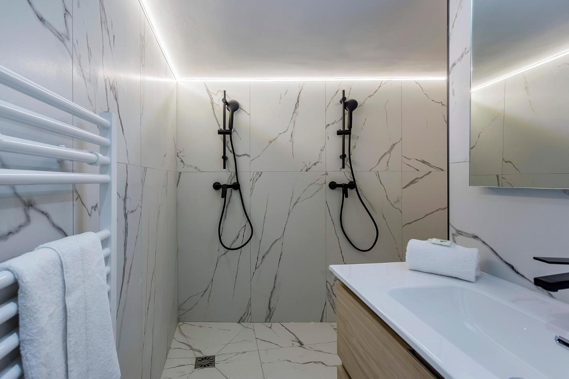 Suite Romantique Balneo Centre Lyon Exterior foto